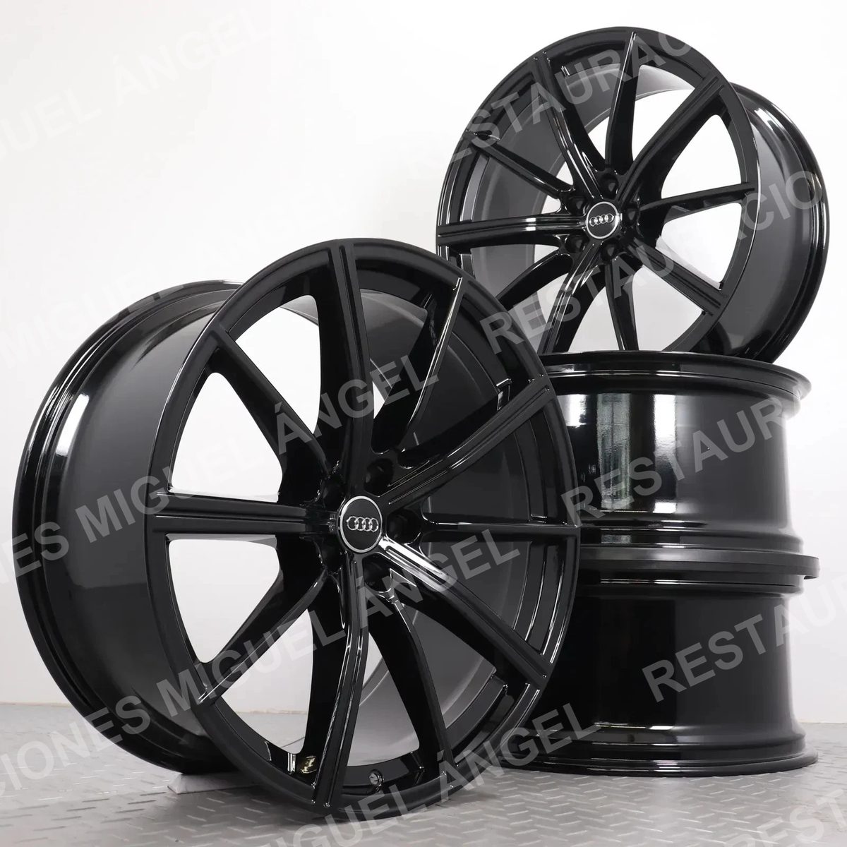 Audi RSQ8 4M 22" - Llantas originales